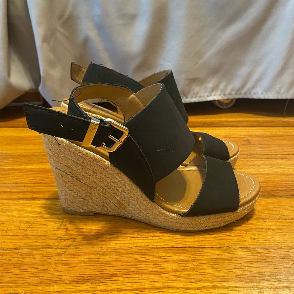 Wide strap sandal wedges